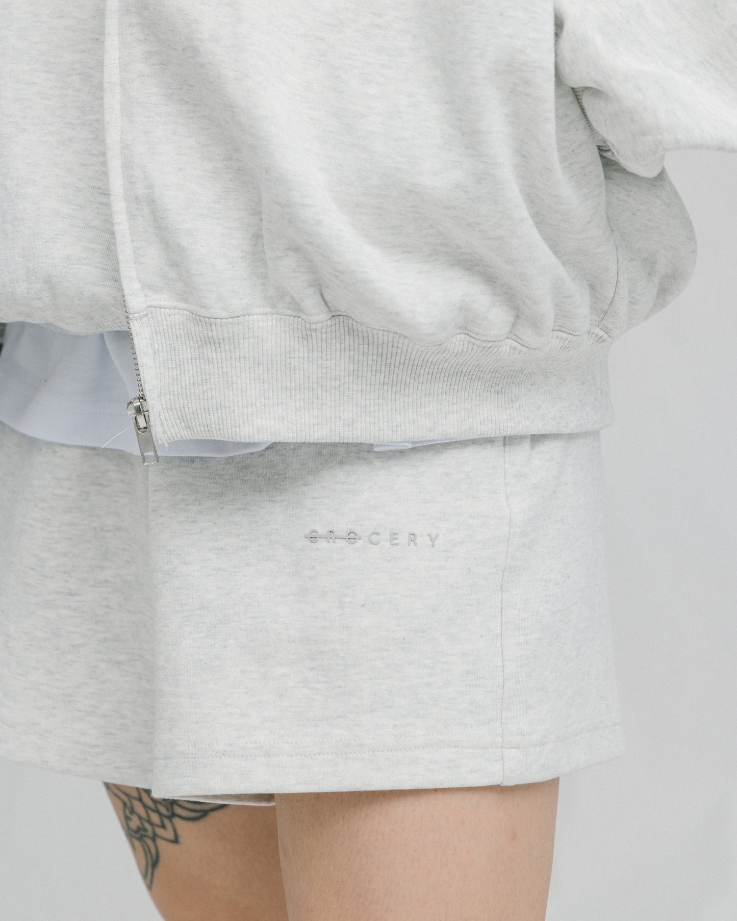 GROCERY BASIC SWEATSHORT/ HEATHER GREY