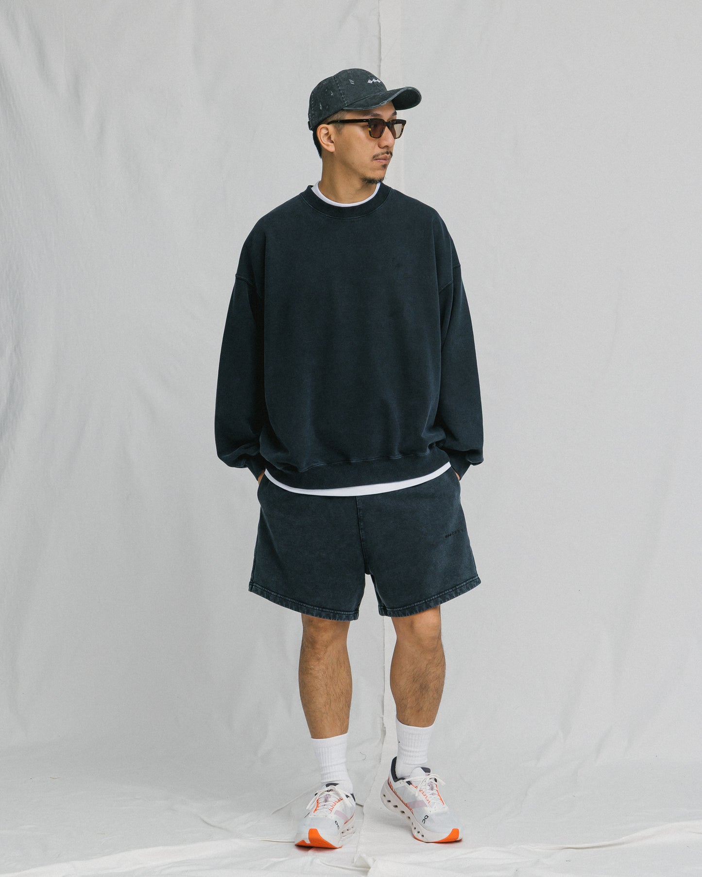 GROCERY BASIC WASHED CREWNECK SWEATER/ BLACK