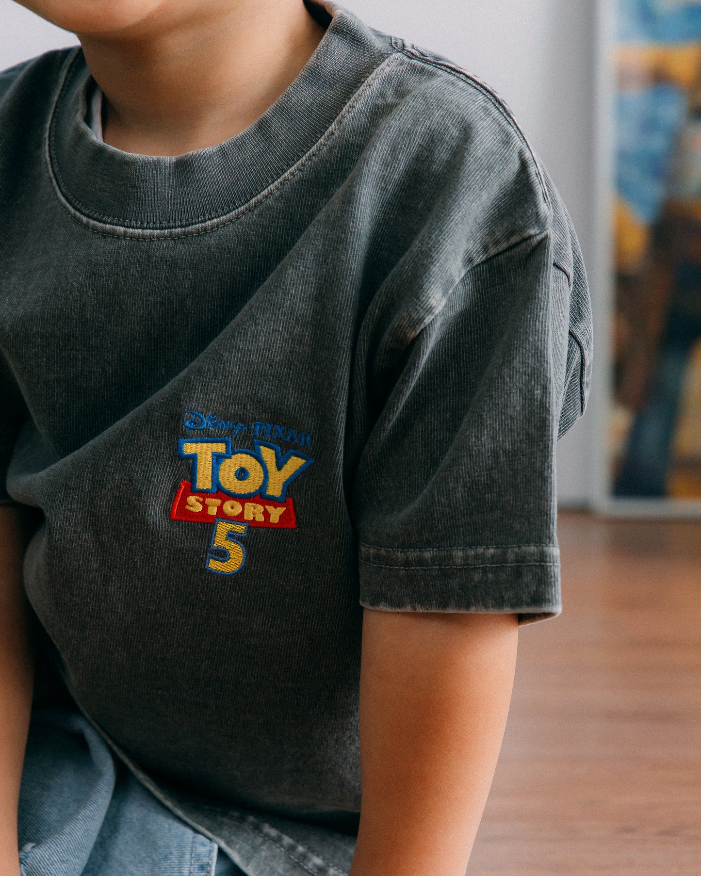 GROCERY | TARMAC | TOY STORY PONY RIDERS KIDS WASHED GRAPHIC TEE/ CHARCOAL