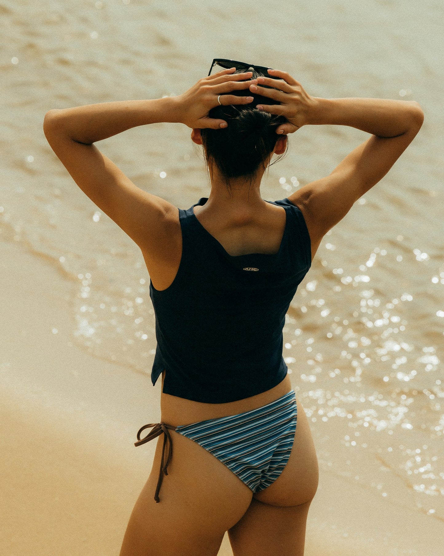 AIM HIGHER CLUB x IMAGINARY MECHANIC SUMMER CLUB SLEEVELESS WOMAN TOP/ NAVY - GROGROCERY