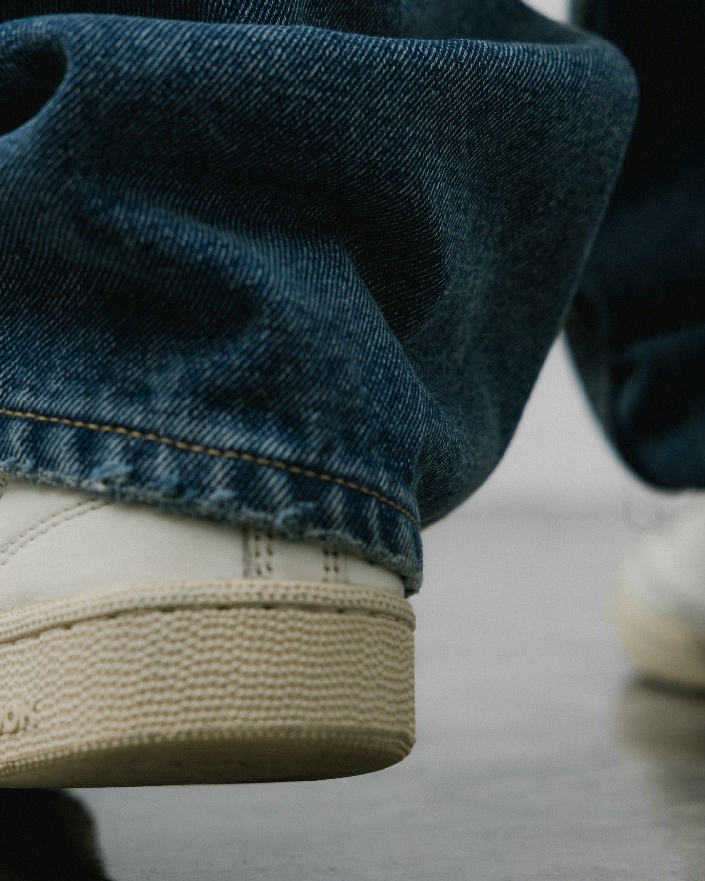 GROCERY BAGGY WASHED DENIM JEANS/ MID BLUE - GROGROCERY