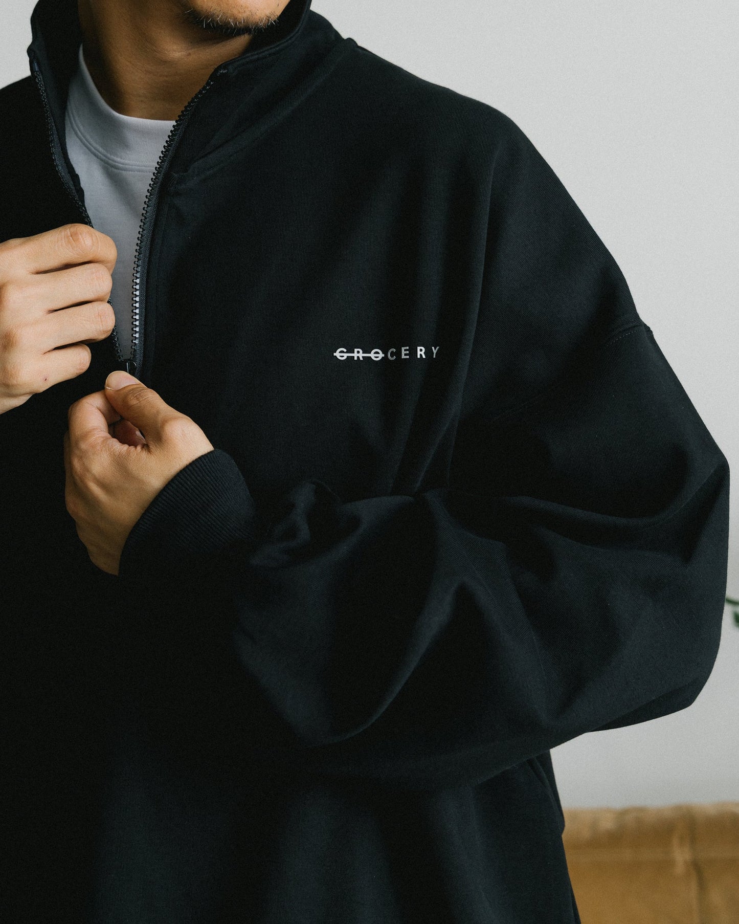 GROCERY BASIC HALF ZIP SWEATER/ BLACK - GROGROCERY