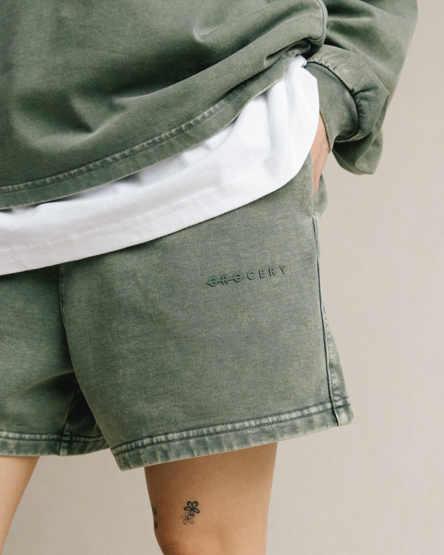 GROCERY BASIC WASHED SWEAT SHORTS/ HUNTER GREEN - GROGROCERY