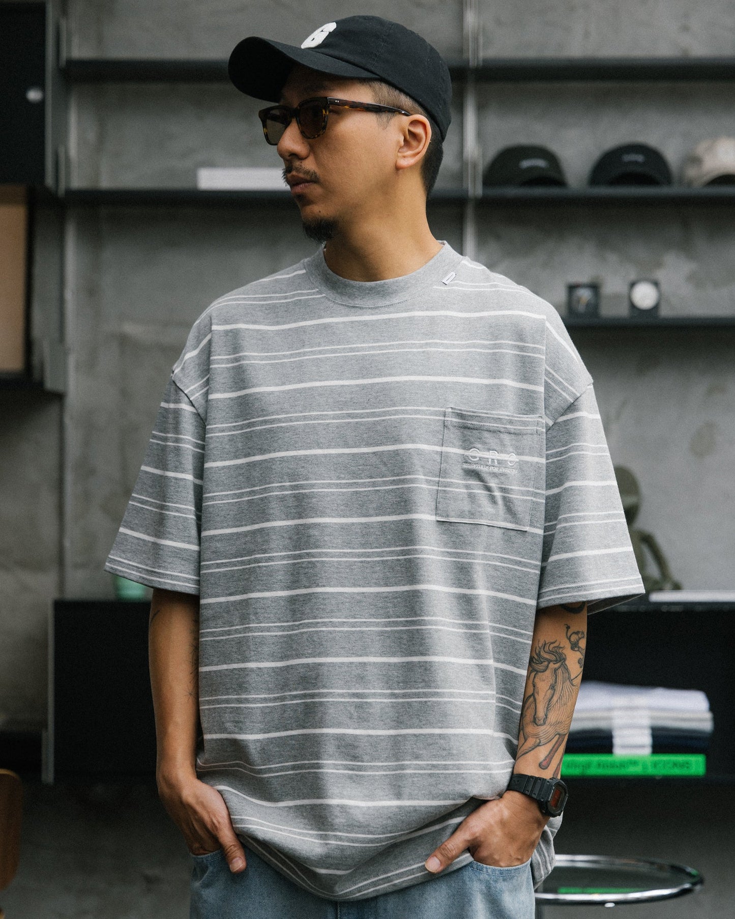 GROCERY EMBROIDERY LOGO STRIPE POCKET TEE/ GREY & WHITE - GROGROCERY