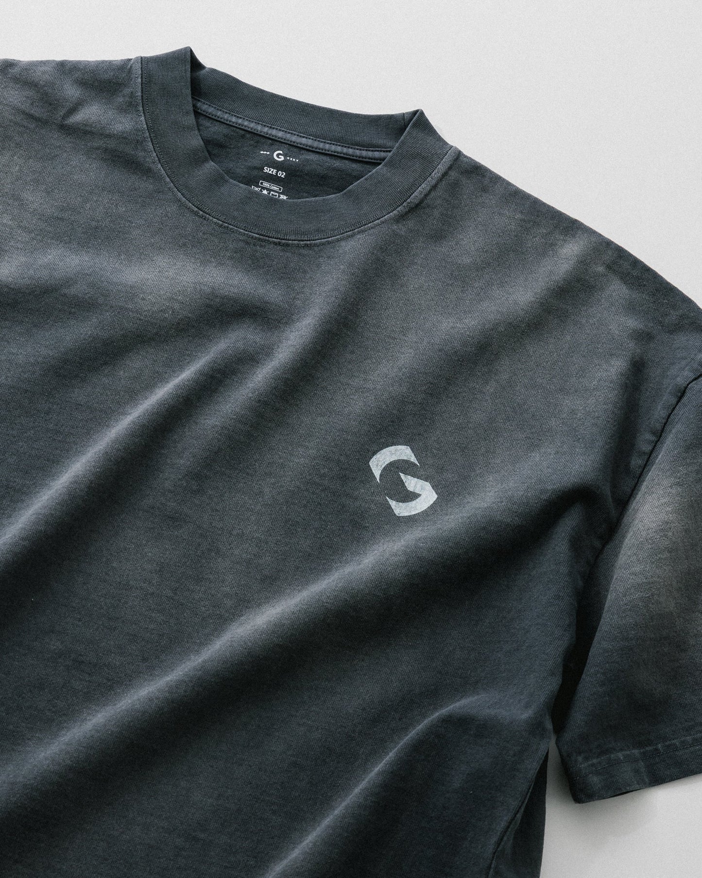 GROCERY I BELONG NOWHERE WASHED GRAPHIC TEE/ GREY by LAU KWONG SHING - GROGROCERY