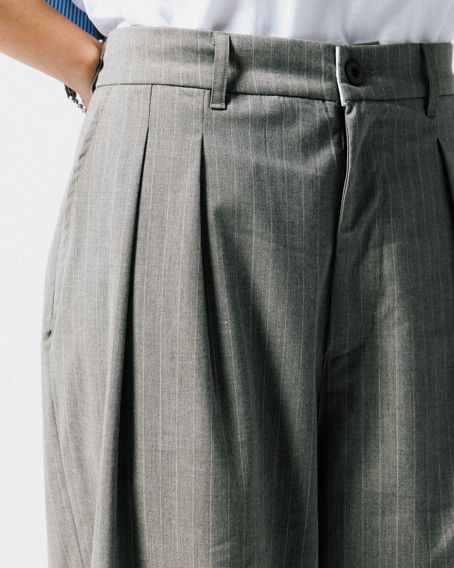 GROCERY PLEATED STRIPE COMFY EVERYDAY PANTS/ ROYAL BEIGE - GROGROCERY