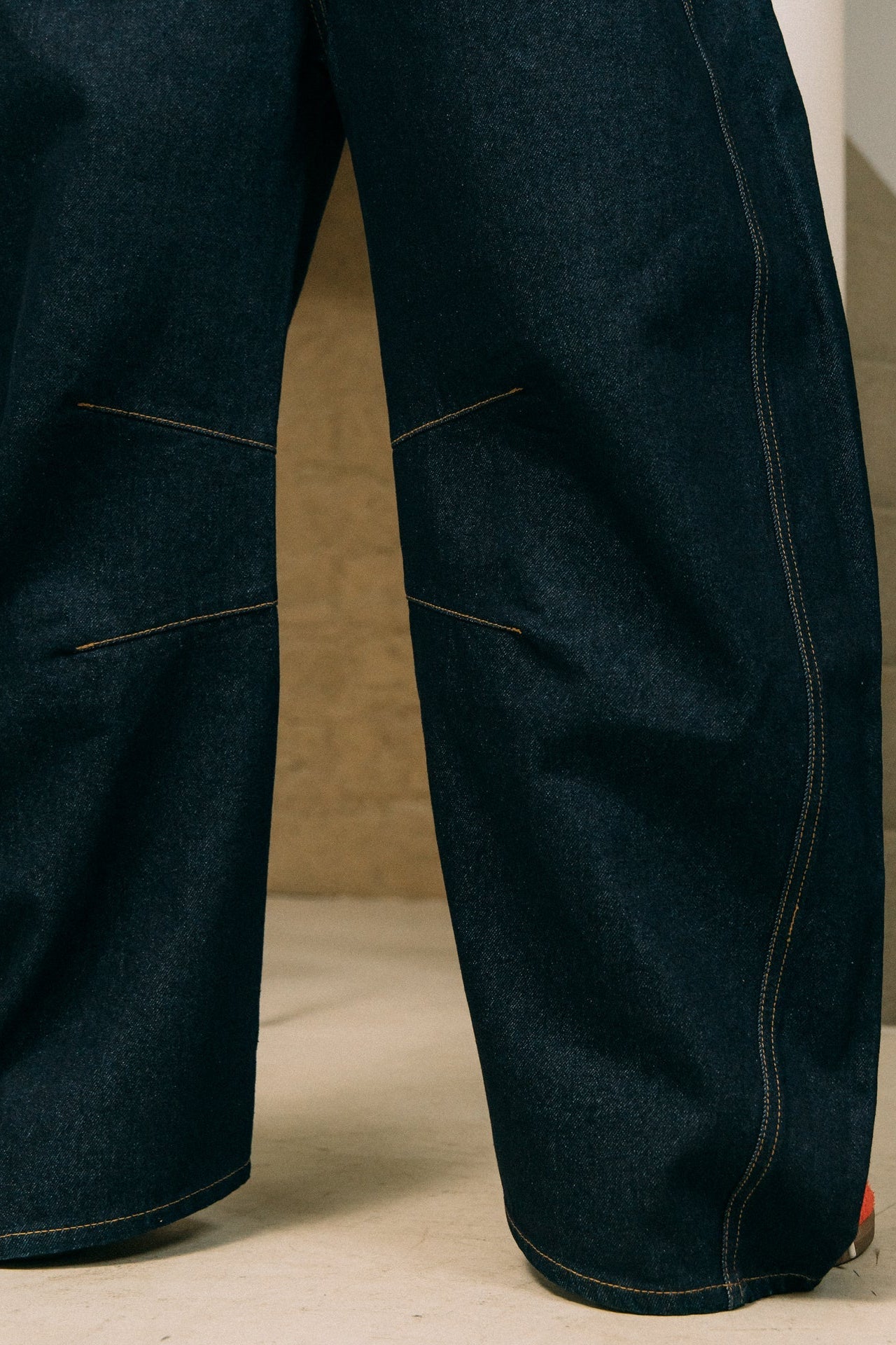 GROCERY RAW DENIM BARREL JEANS/ DARK INDIGO - GROGROCERY