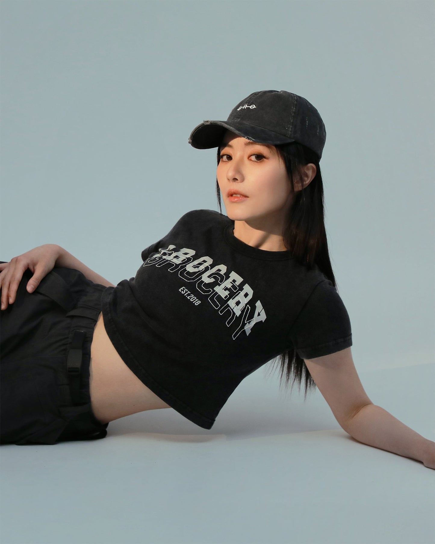 GROCERY WASHED COLLEGE BABY TEE/ BLACK - GROGROCERY