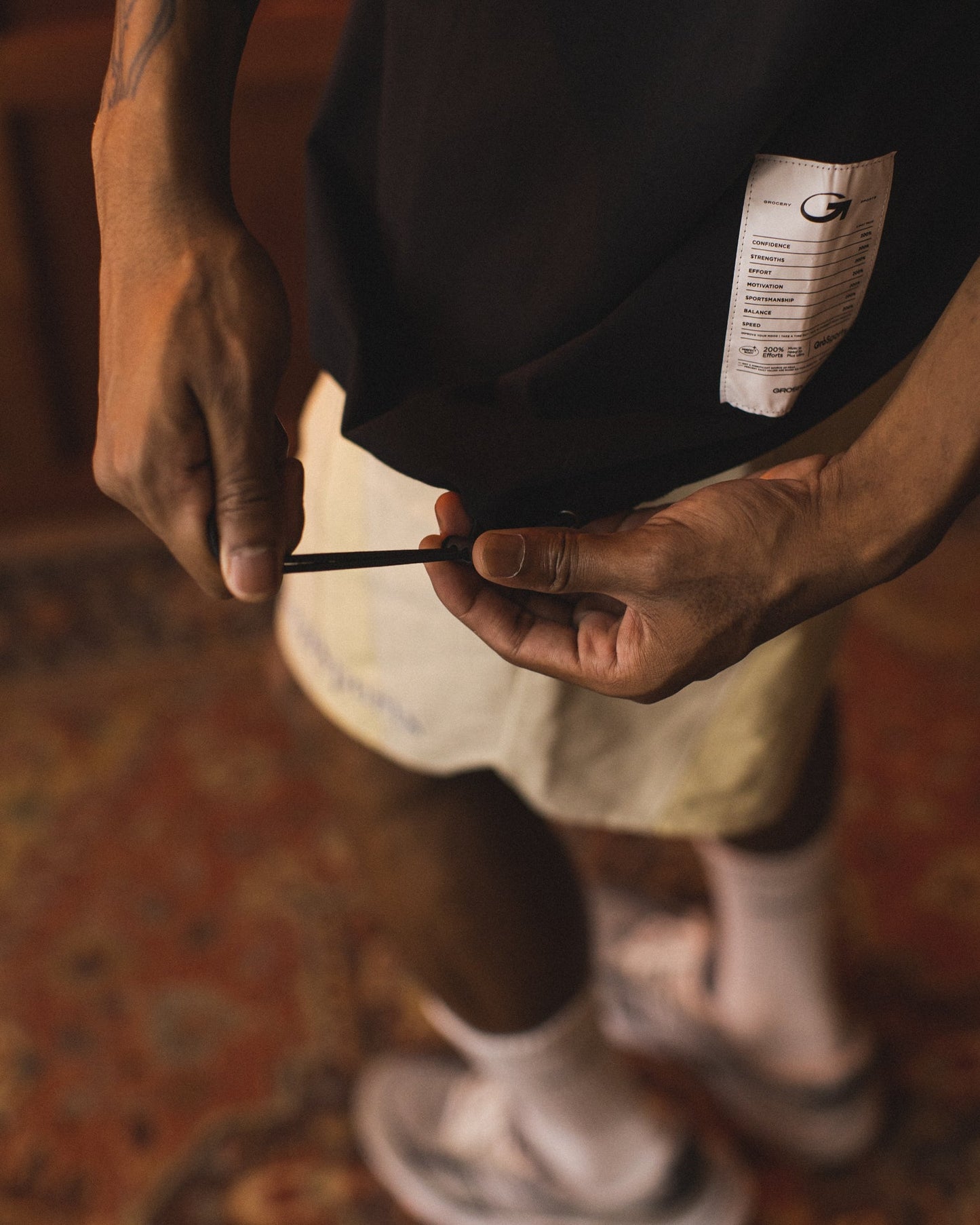 GROSPORTS SIDE ZIP POCKET SPANDEX T-SHIRT/ BLACK - GROGROCERY