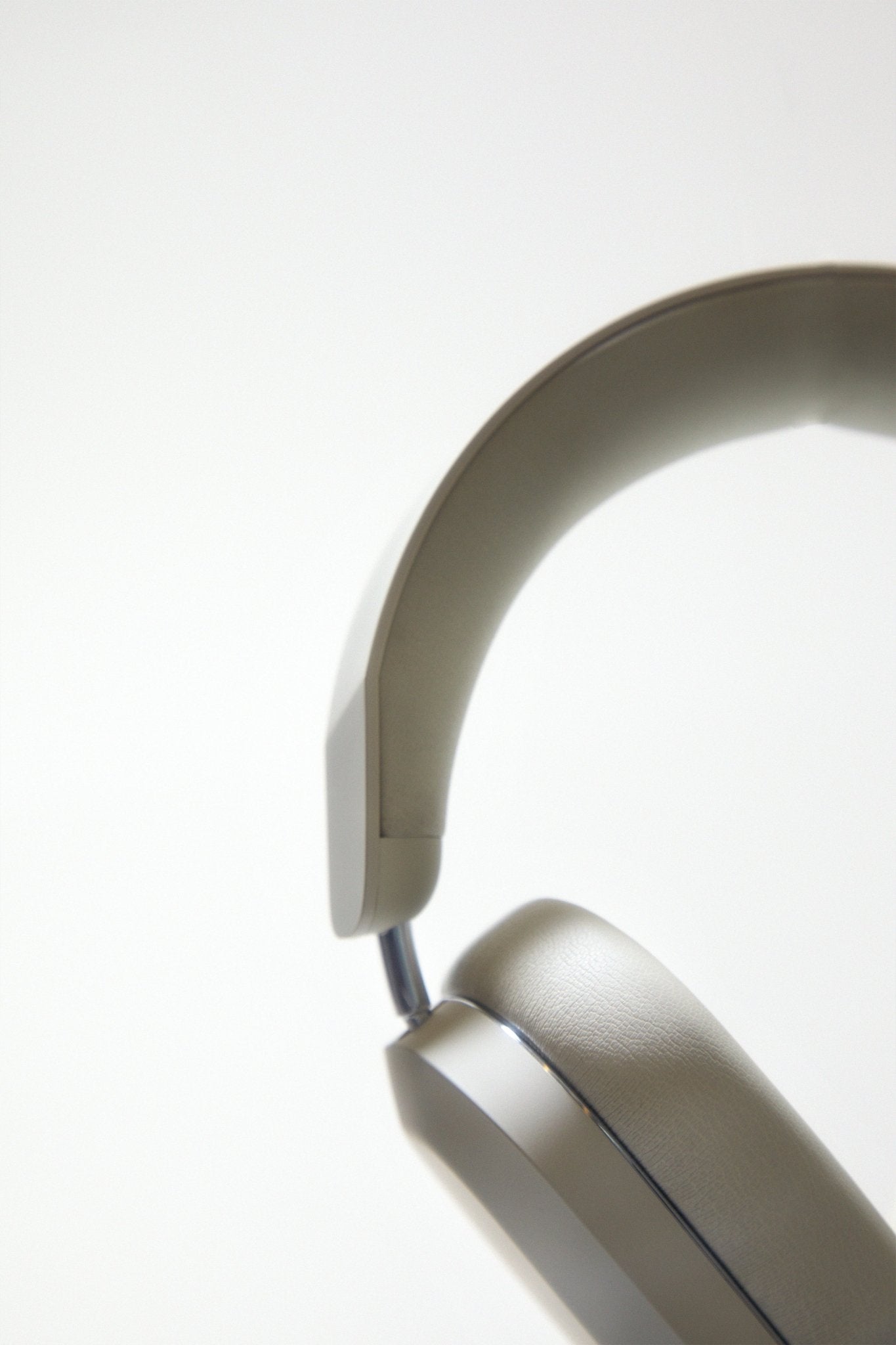 MONDO OVER-EAR/ GREIGE - GROGROCERY