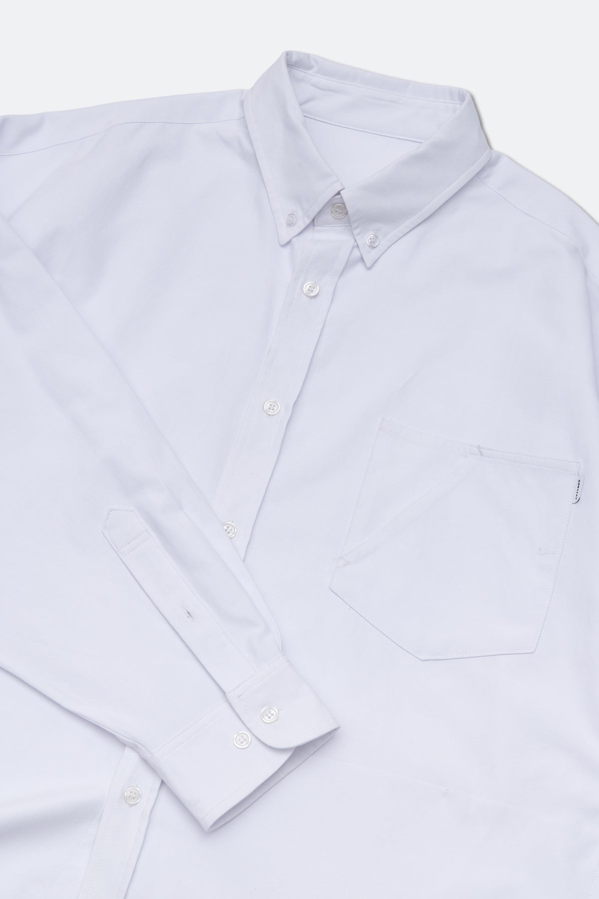 GROCERY ASYMMETRIC POCKET OXFORD SHIRT/ WHITE