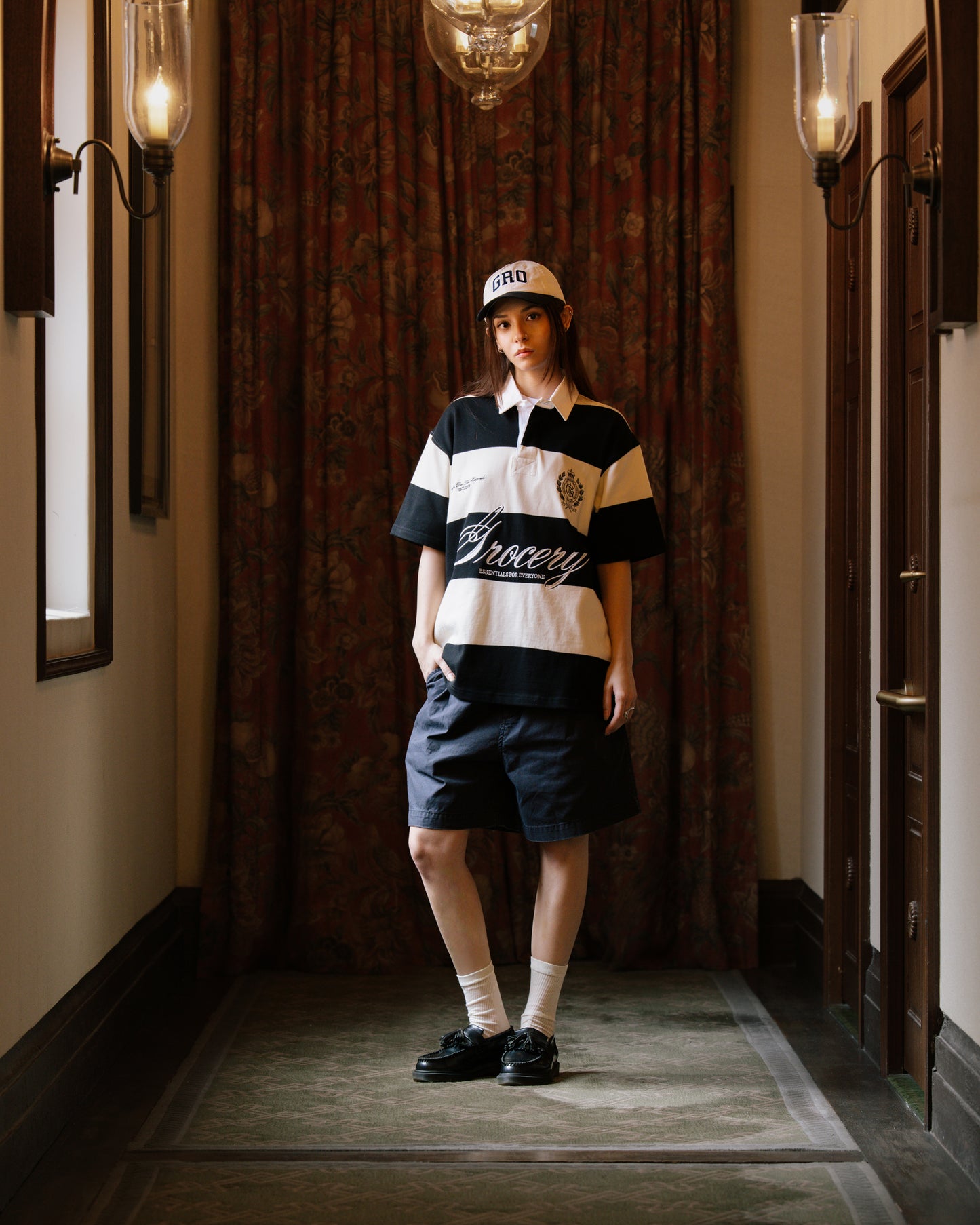 GROCERY COLLEGE EMBLEM EMBROIDERY LOGO STRIPE POLO SHIRT/ CREAM & BLACK