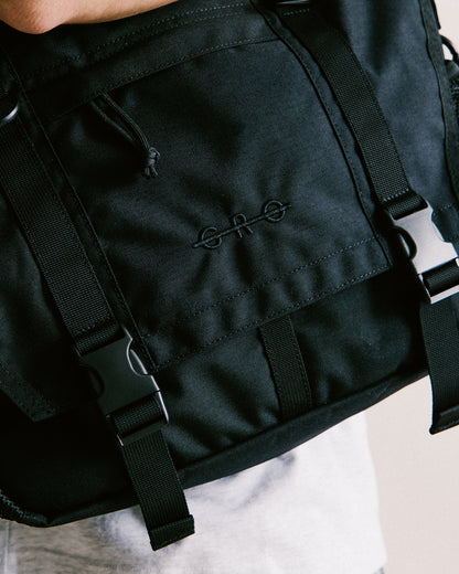 GROCERY CORDURA CROSS BODY MESSENGER BAG/ BLACK