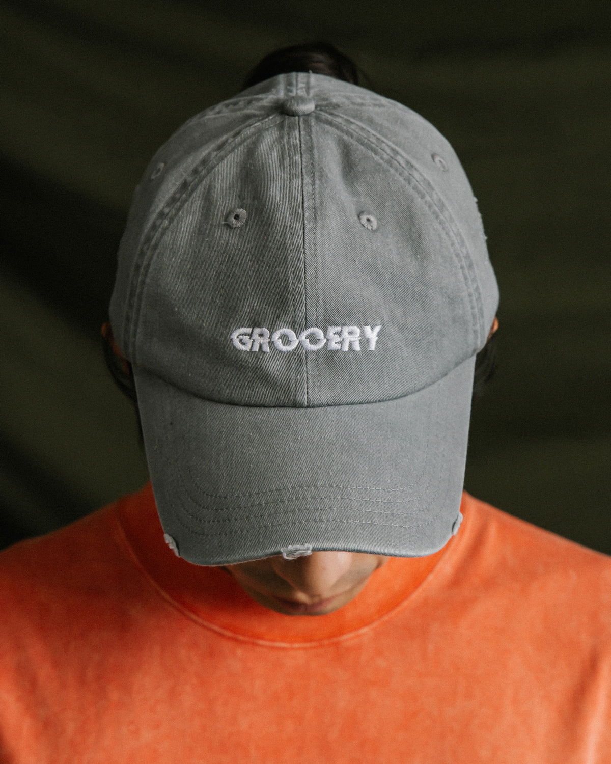 GROCERY LIGHT WASHED DISTRESSED CAP/ LIGHT GREY