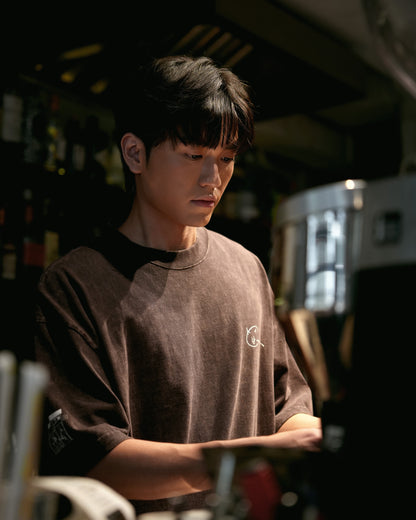 GROCERY X CUMA CAFE WASHED GRAPHIC TEE/ BROWN