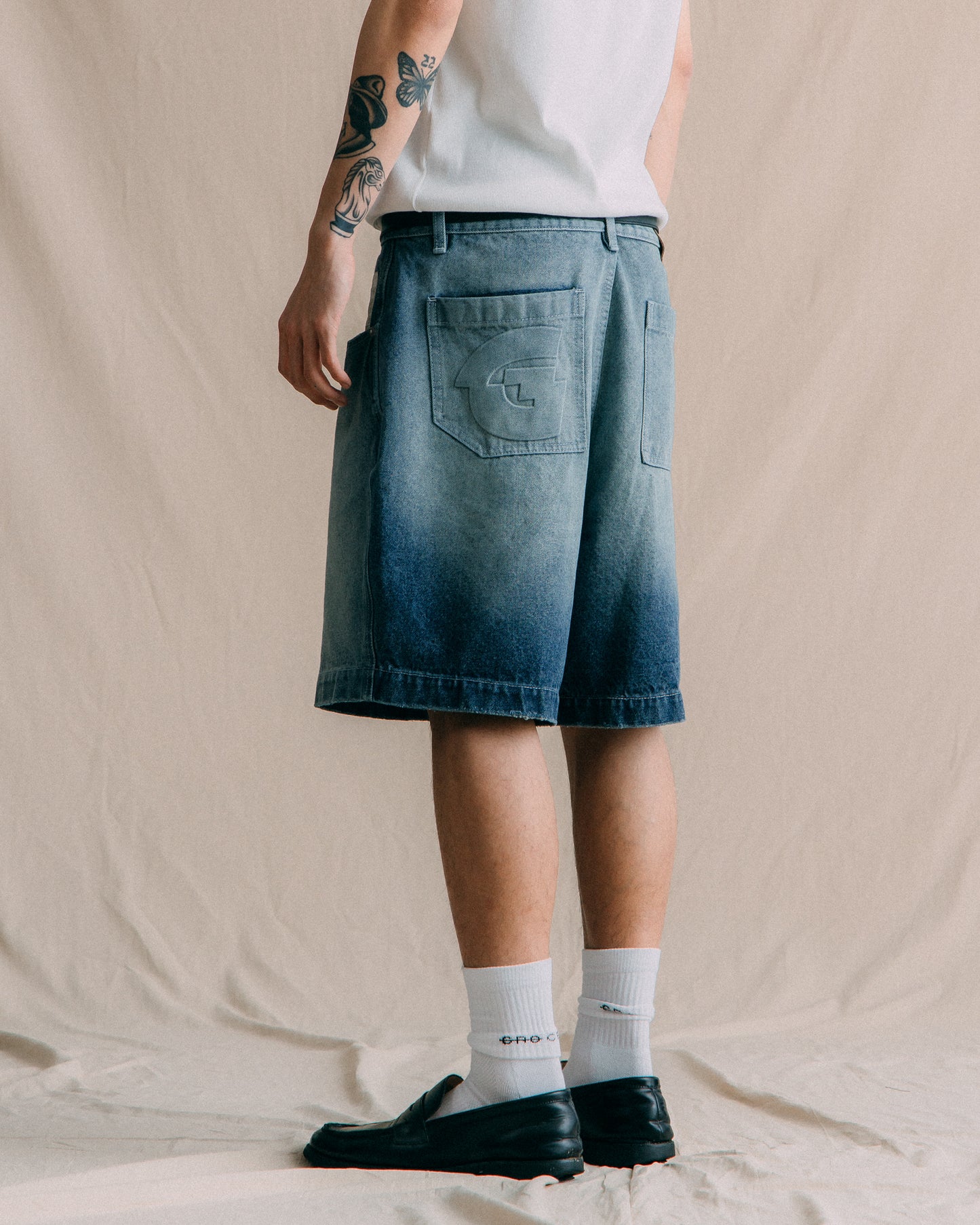 GROCERY G LOGO WASHED DENIM SHORTS/ FADED BLUE