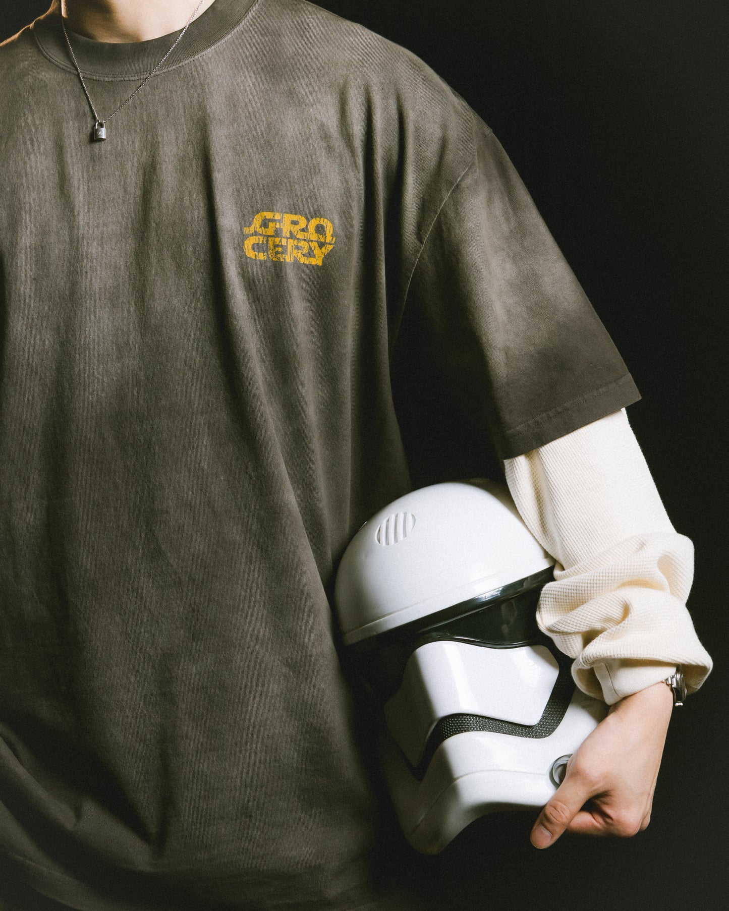 GROCERY STAR WARS THE MANDALORIAN AND GROGU 2026 POSTER WASHED TEE/ BROWN