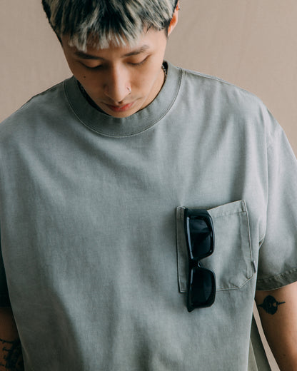 GROCERY WASHED POCKET INVOICE BOXY TEE/ SUN FADE DARK OLIVE