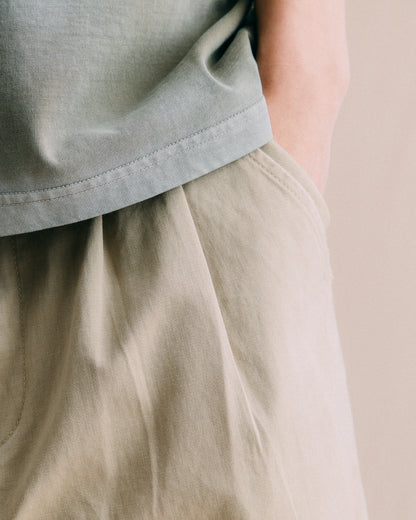 GROCERY WASHED DOUBLE POCKET DISTRESSED CHINO SHORTS/ KHAKI