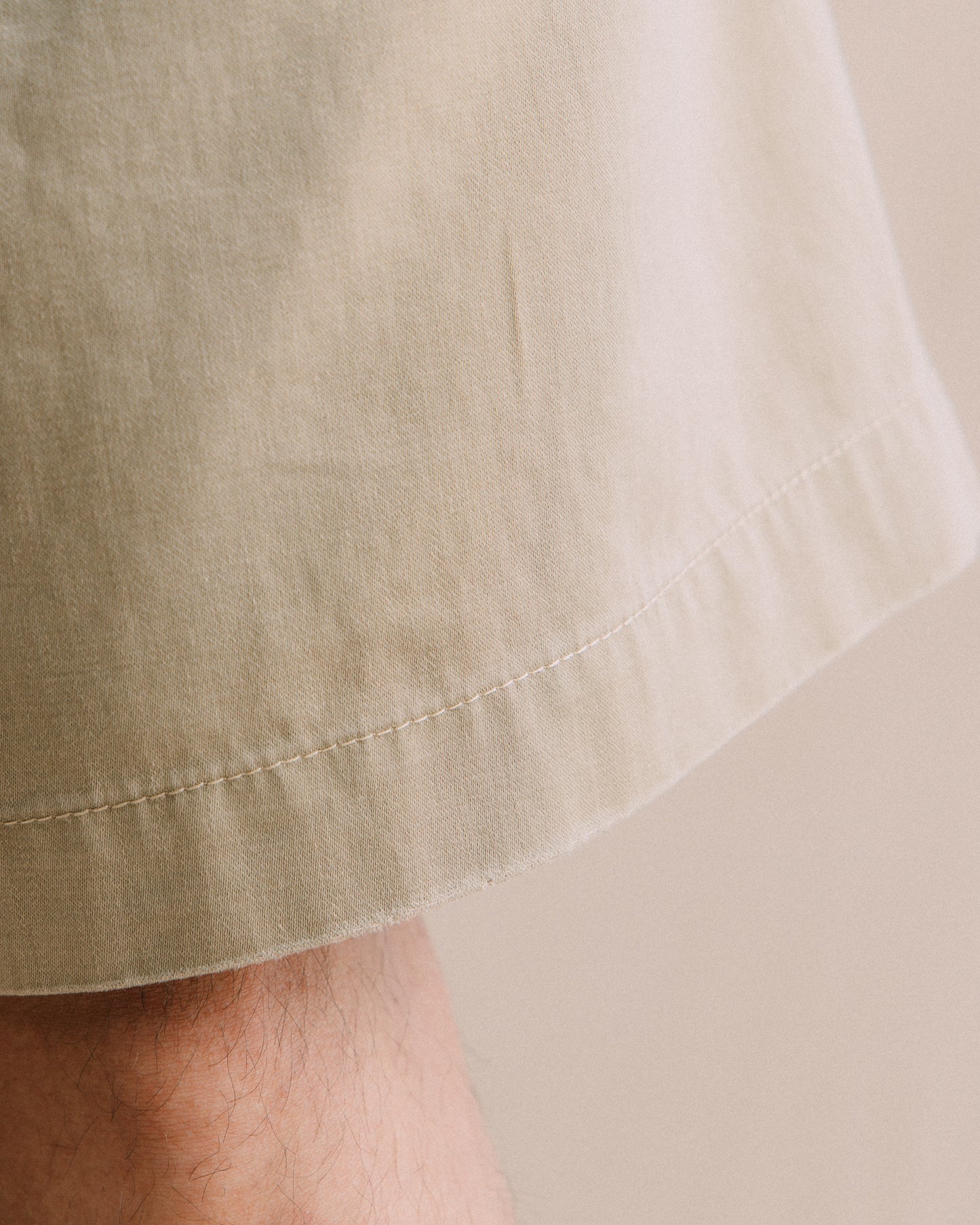 GROCERY WASHED DOUBLE POCKET DISTRESSED CHINO SHORTS/ KHAKI