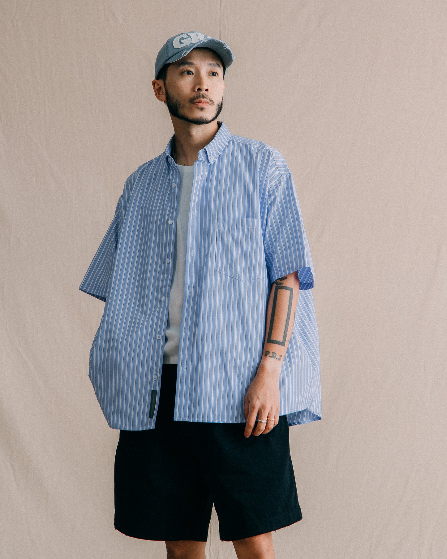 GROCERY POCKET SHORT SLEEVE MULTI STRIPE SHIRT/ BLUE