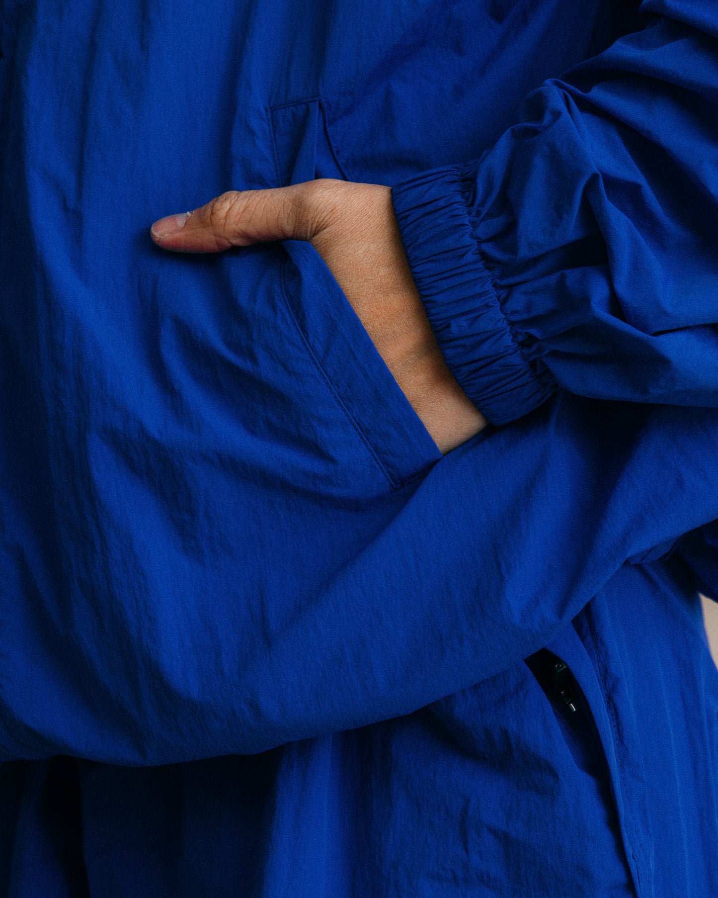 GROCERY PACKABLE NYLON WINDBREAKER/ BLUE