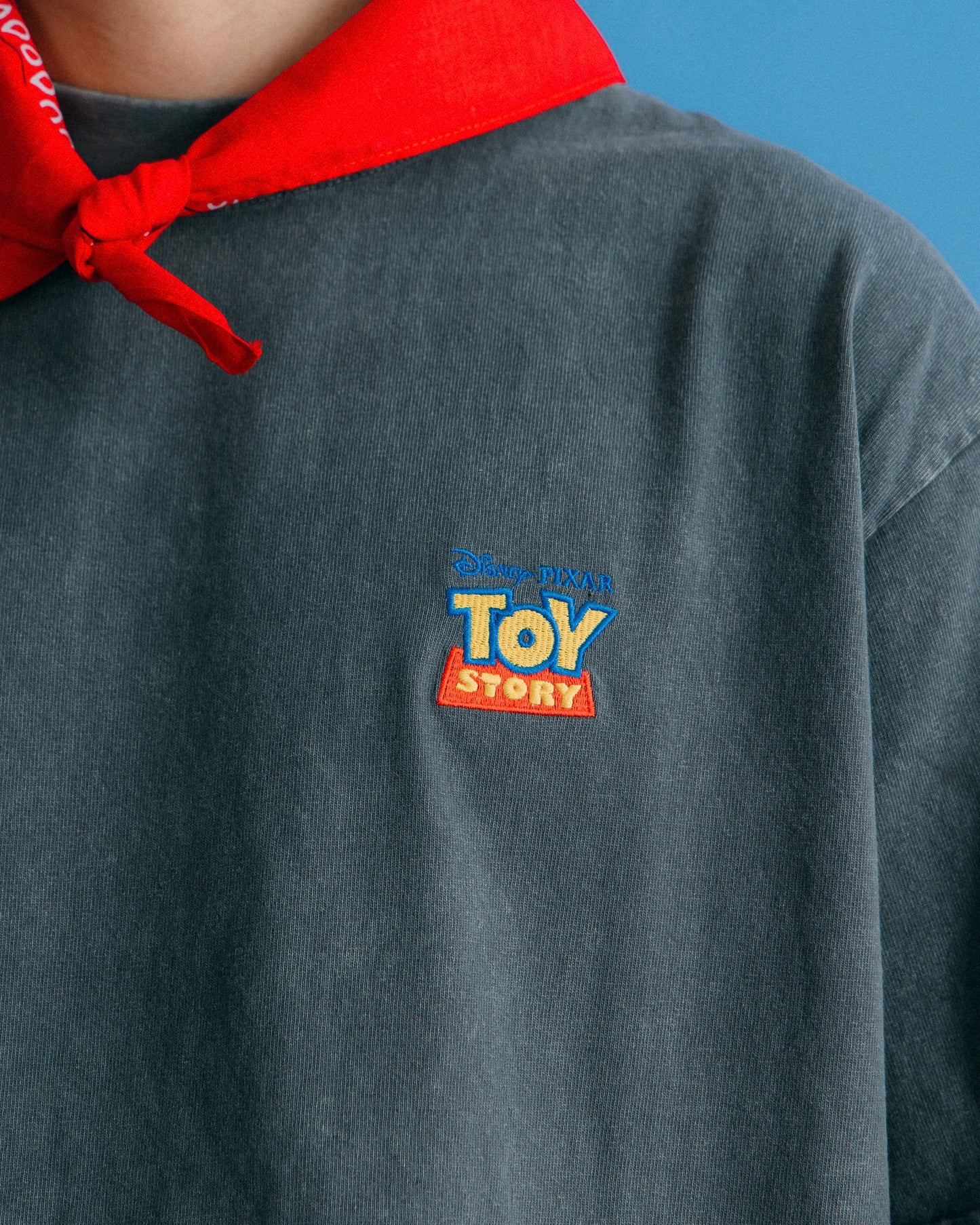 GROCERY | TARMAC | TOY STORY PONY RIDERS WASHED GRAPHIC BOXY TEE/ CHARCOAL