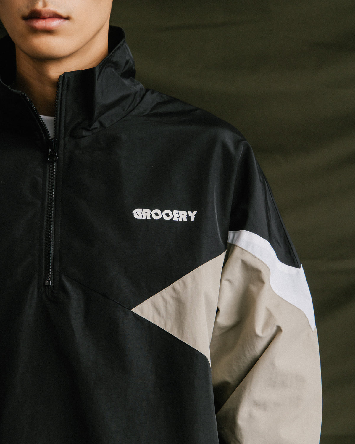 GROCERY NYLON PANEL HALF ZIP WINDBREAKER/ SAND