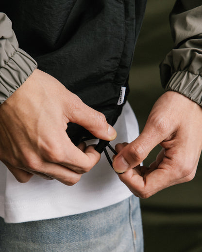 GROCERY NYLON PANEL HALF ZIP WINDBREAKER/ SAND