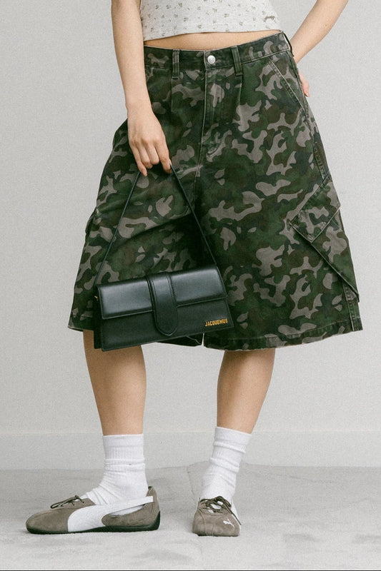 GROCERY WASHED WIDE LEG CARGO SHORTS/ CAMO