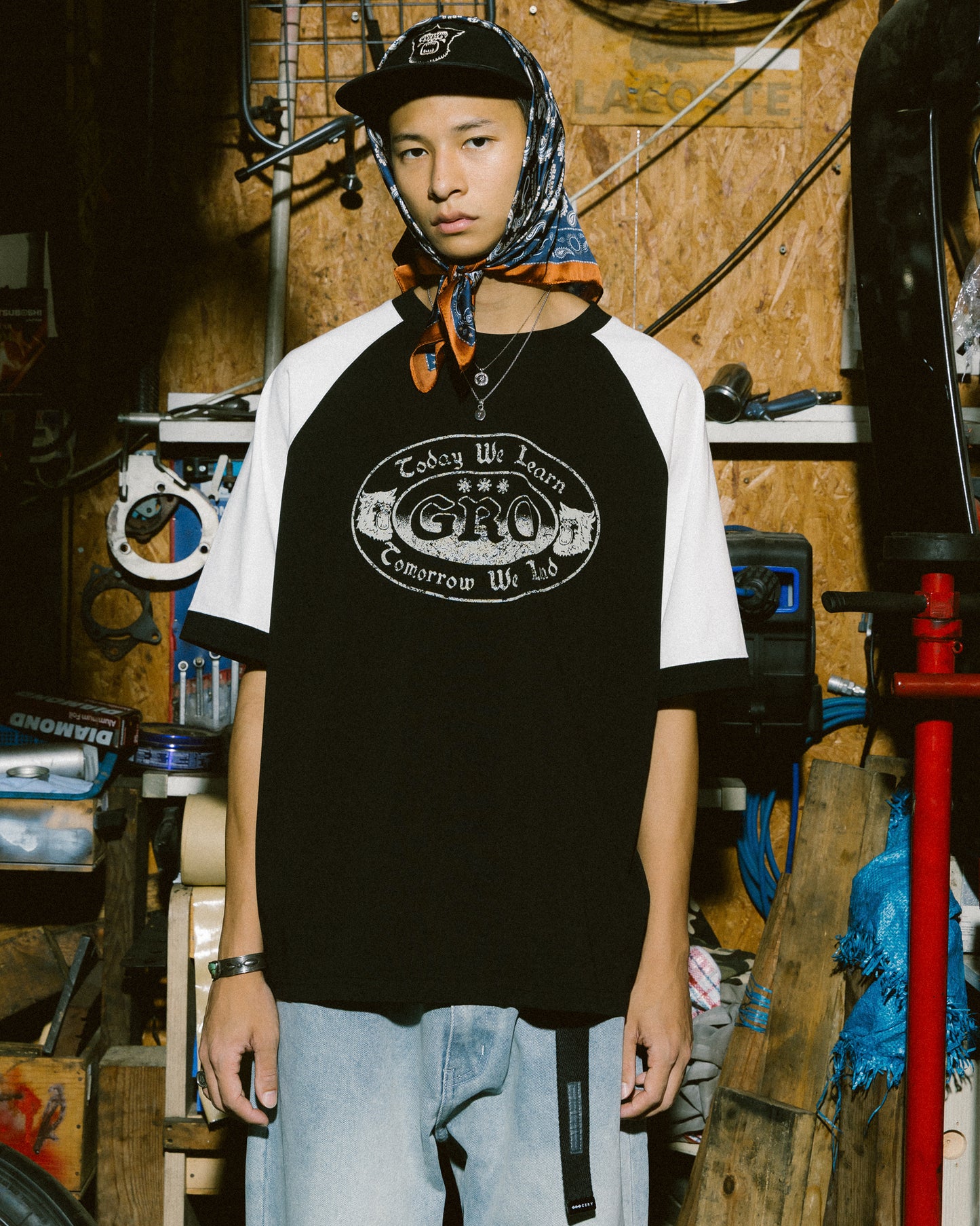 GROCERY X FOOTLOOSE TYCOON RAGLAN TWO TONE BOXY TEE/ BLACK