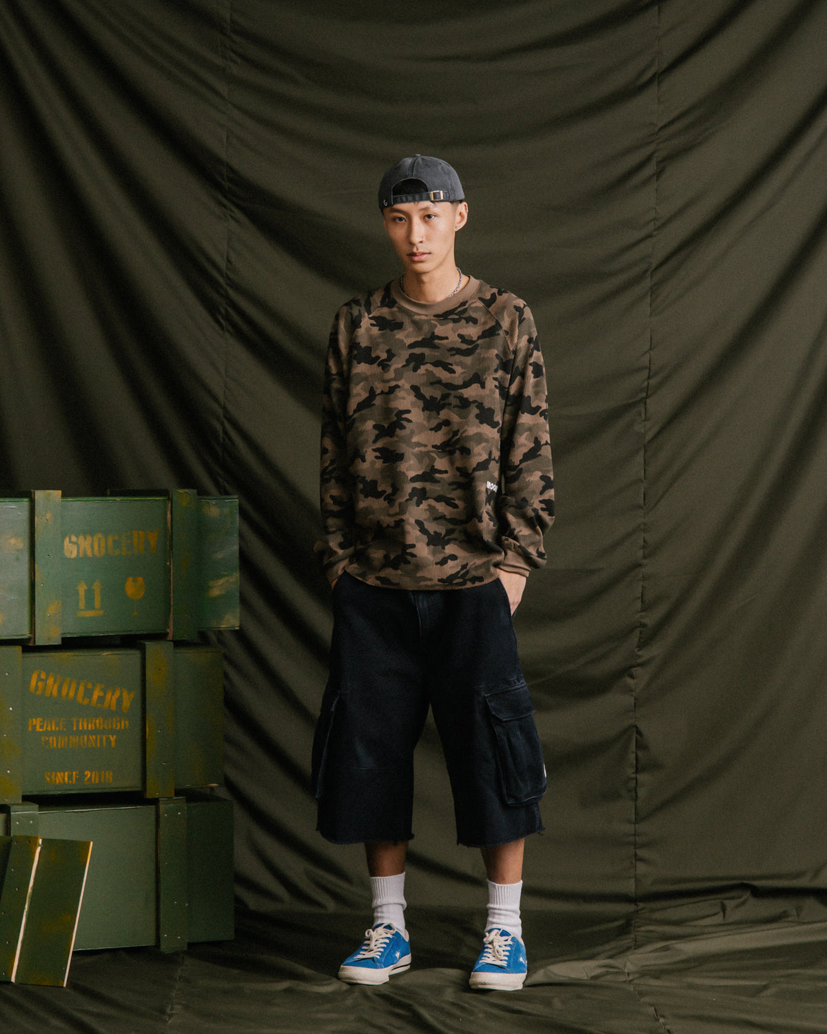 GROCERY BAGGY CARGO SHORTS/ BLACK