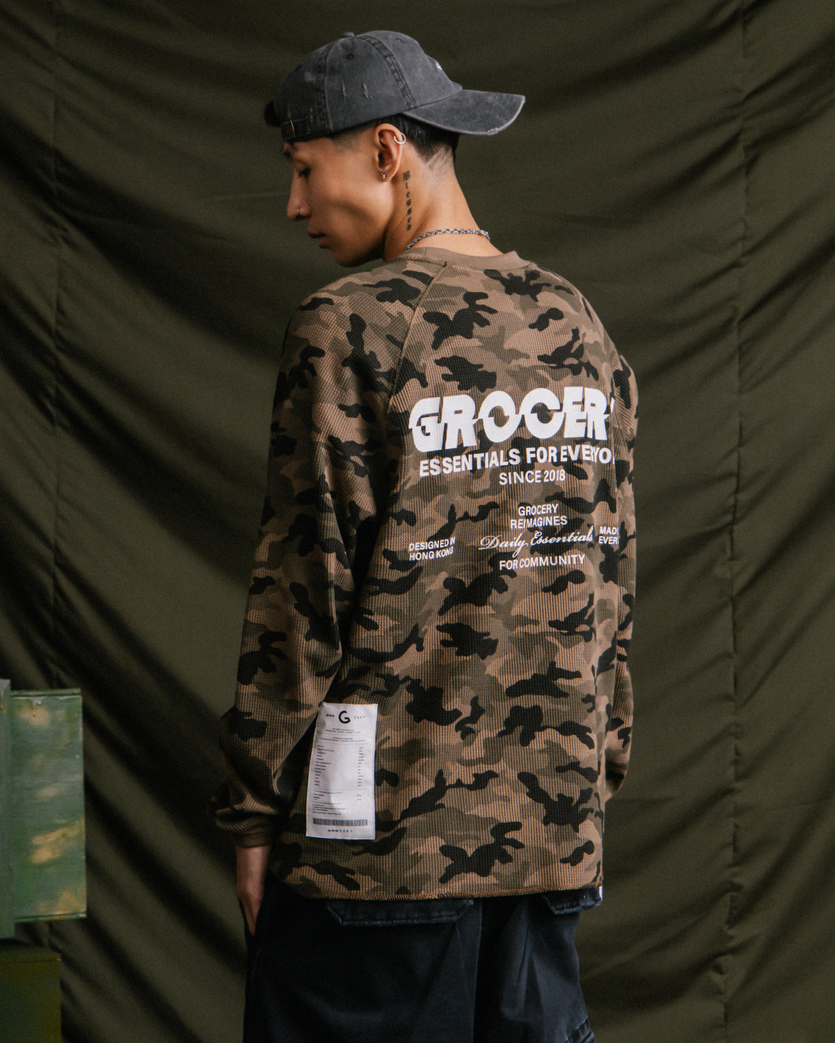 GROCERY WAFFLE LOGO LONG TOP/ CAMO