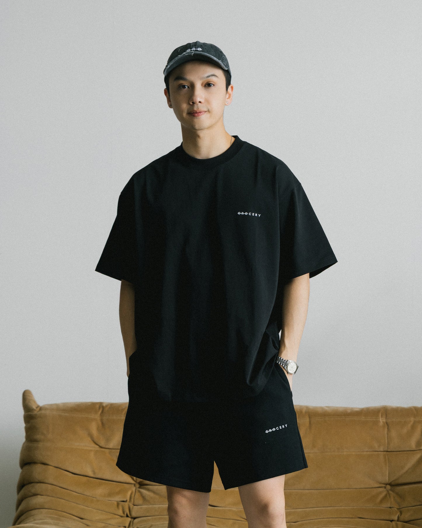 GROCERY BASIC BOXY TEE/ BLACK