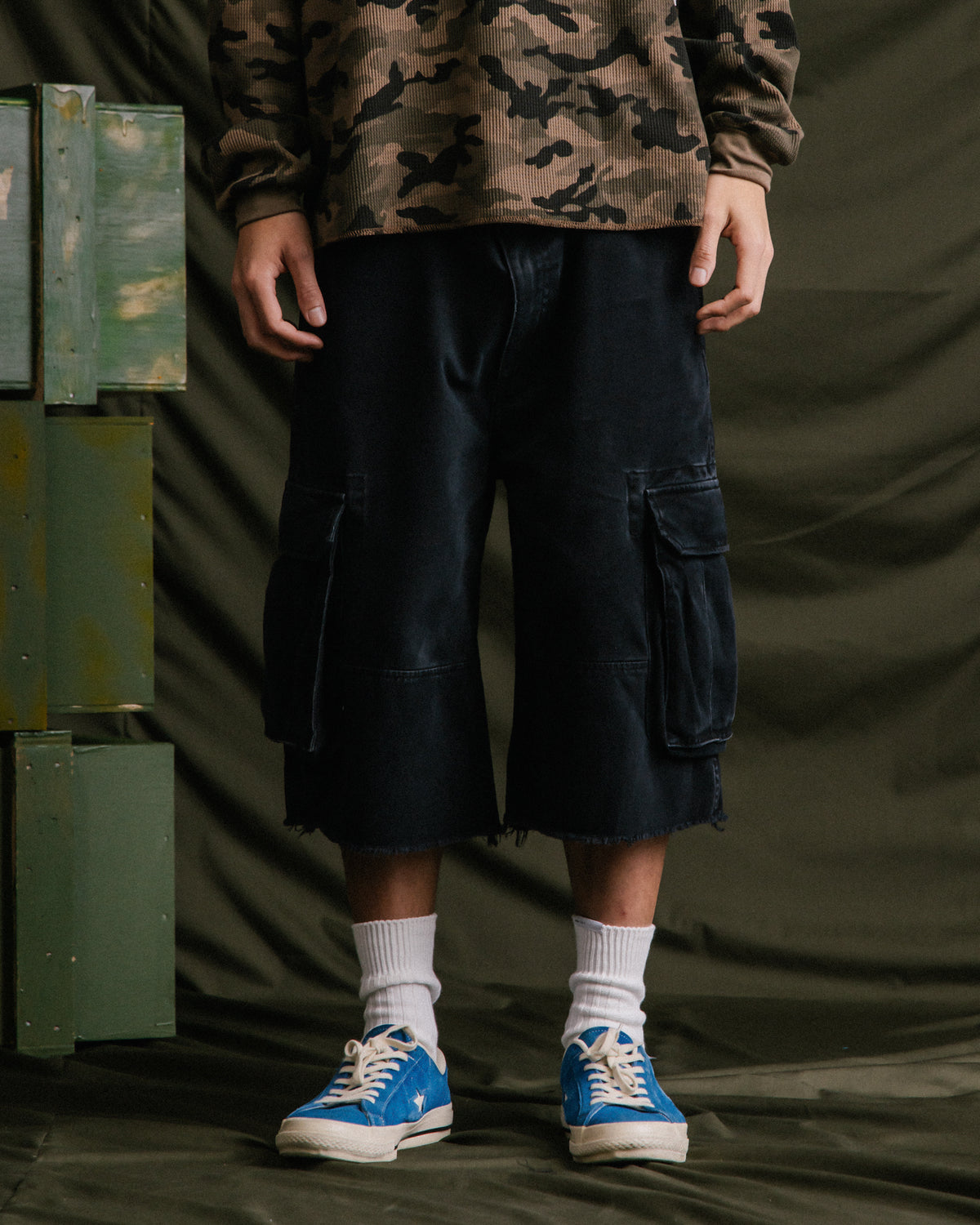 GROCERY BAGGY CARGO SHORTS/ BLACK