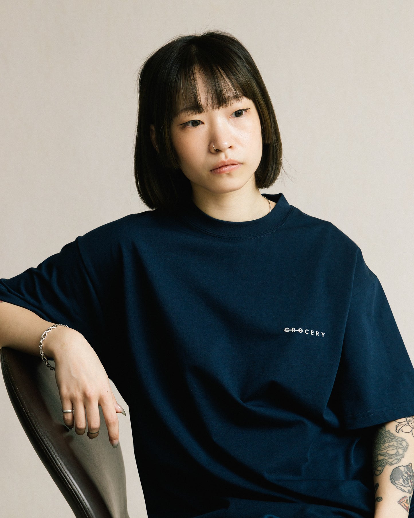GROCERY BASIC BOXY TEE/ NAVY