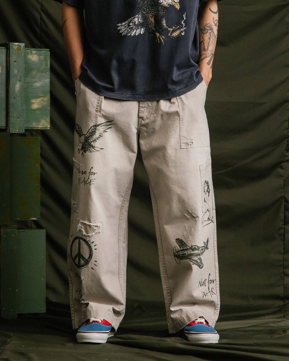 GROCERY HAND DRAWN GRAPHIC WASHED WIDE CHINO PANTS/ BEIGE