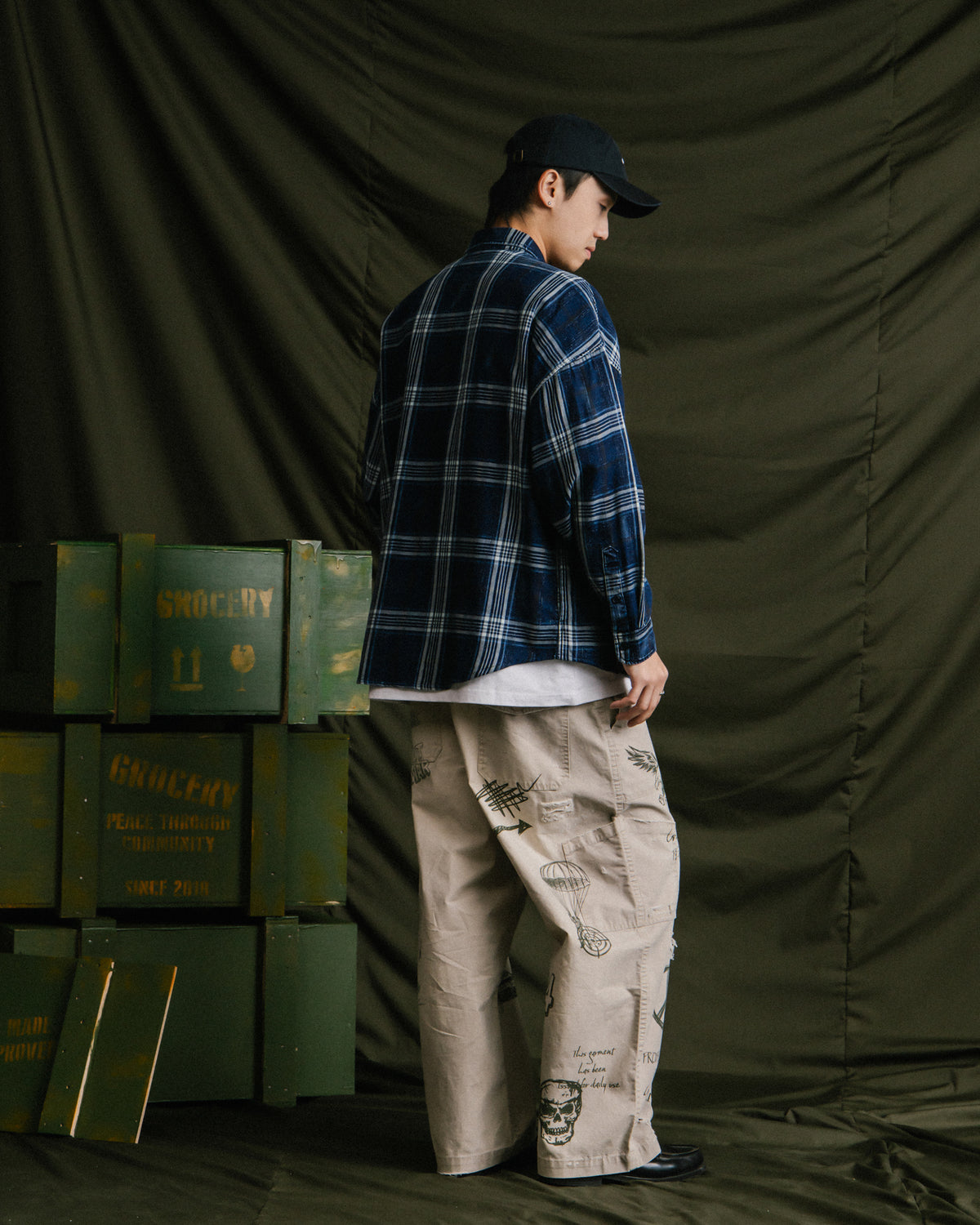 GROCERY VINTAGE WASHED FLANNEL CHECK SHIRT/ NAVY