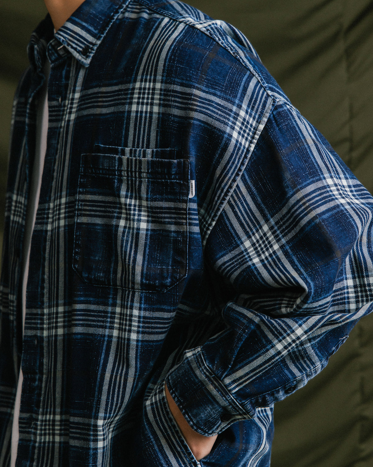 GROCERY VINTAGE WASHED FLANNEL CHECK SHIRT/ NAVY