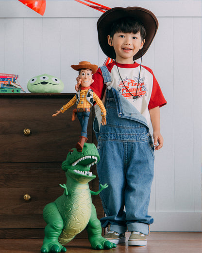 GROCERY | TARMAC | TOY STORY KIDS PIZZA PLANET HAND DRAWN RAGLAN TEE/ RED & IVORY