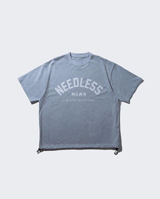 NEEDLESS SS26 OUTDOOR TEE/ GREY