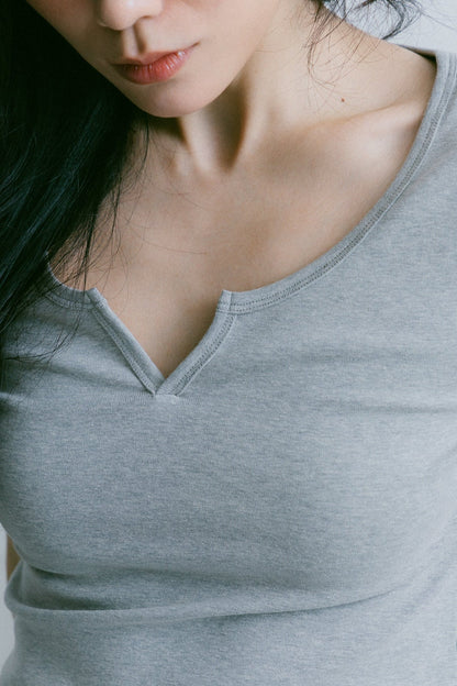 Aim Higher Club Essential V Neck Crop Tee/ Flecking Grey - GROGROCERY