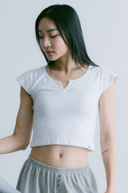 Aim Higher Club Essential V Neck Crop Tee/ Off White - GROGROCERY