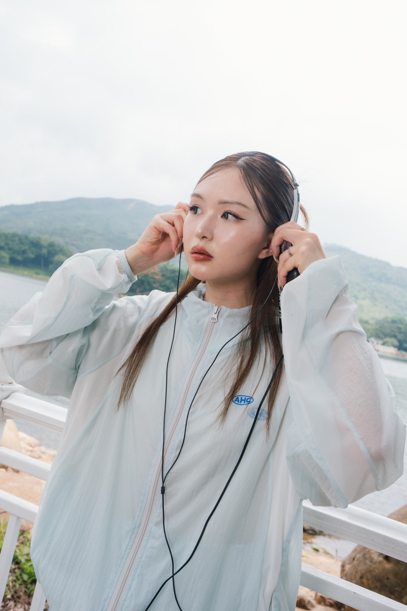 Aim Higher Club Ultra-Lightweight Unisex Windbreaker/ Ice Blue - GROGROCERY