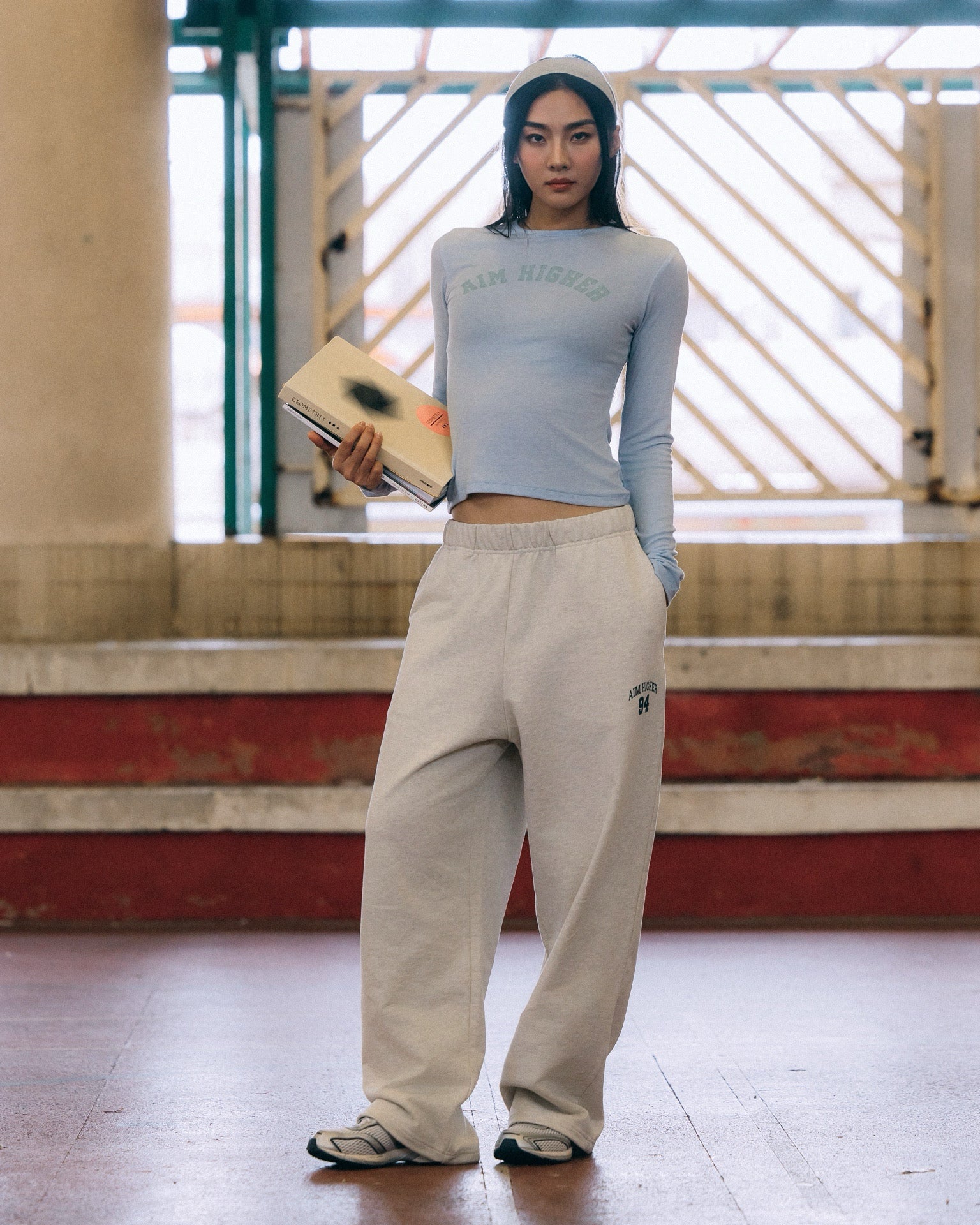 Aim Higher Club Unisex College Badge Sweatpants / Oat - GROGROCERY