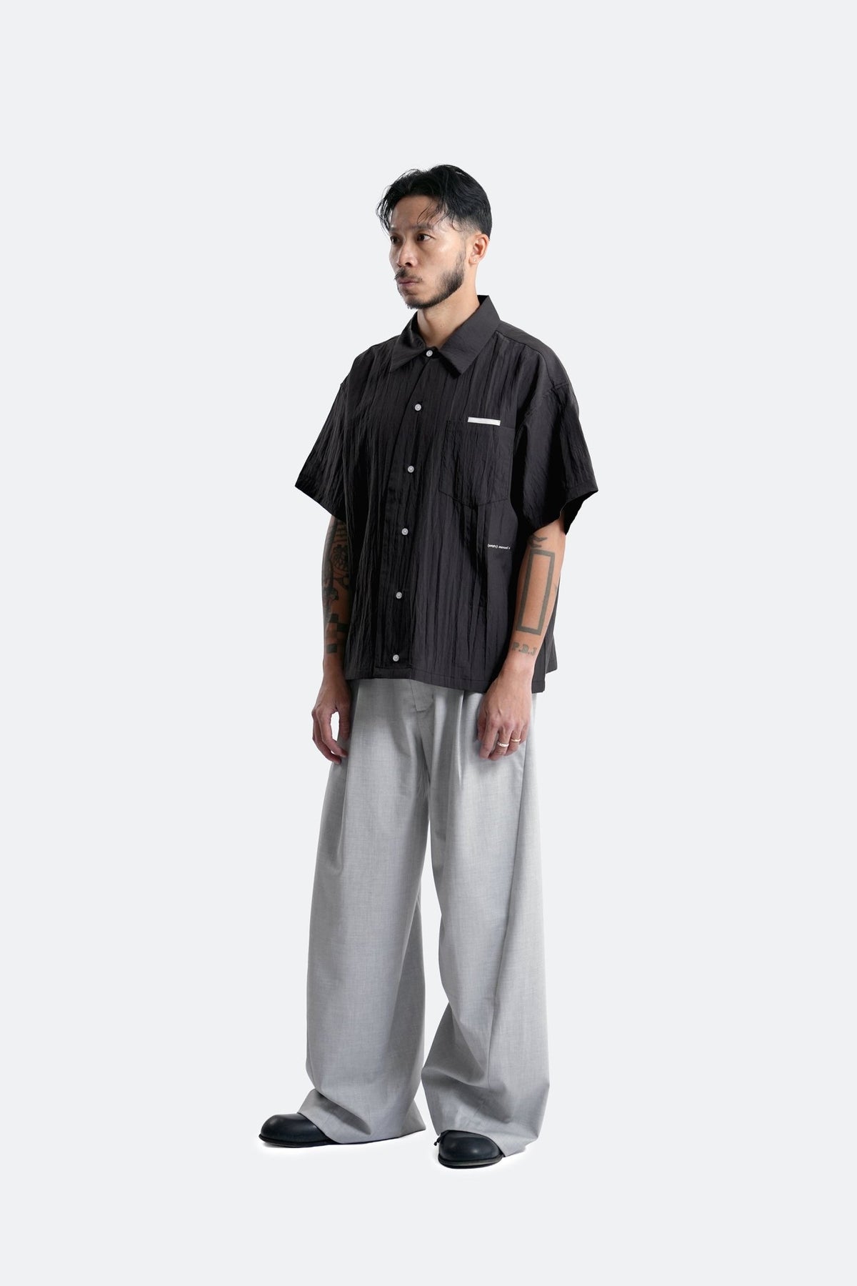 (empty) manual co. curved placket short sleeve shirt/ charcoal grey - GROGROCERY