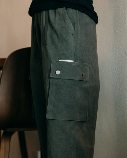 (empty) manual co. easy cargo pants/ grey charcoal - GROGROCERY