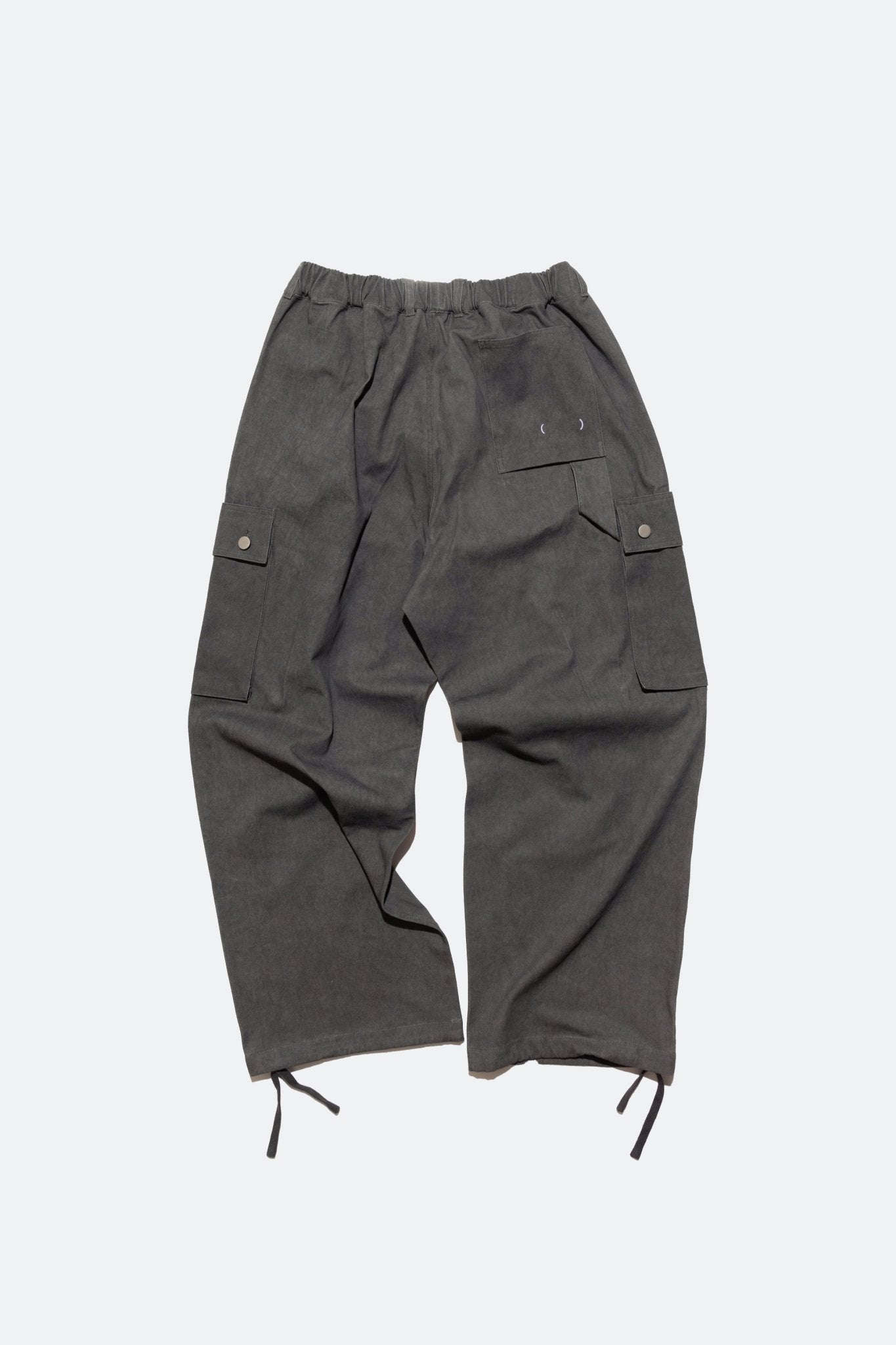 (empty) manual co. easy cargo pants/ grey charcoal - GROGROCERY