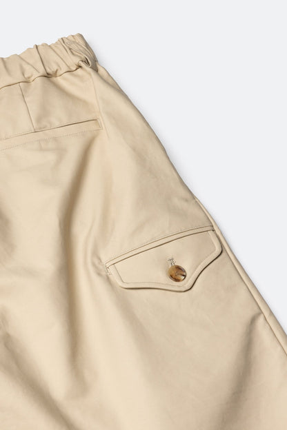(empty) manual co. pleated bermuda shorts/ light beige - GROGROCERY