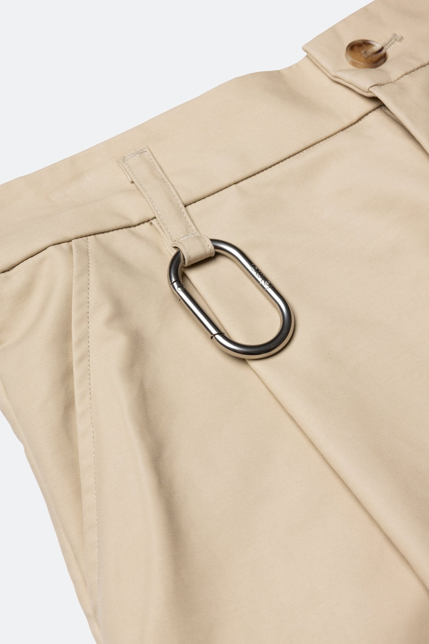 (empty) manual co. pleated bermuda shorts/ light beige - GROGROCERY
